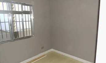 Imagem: Casa térrea ao lado do metrô Penha