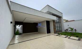 Imagem 5: Casa à venda no Setor Três Marias I em Goiânia GO, com 3 suítes, churrasqueira, piscina e