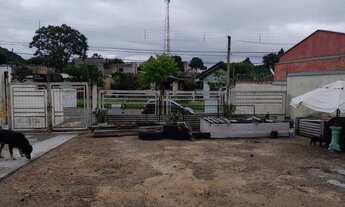 Imagem 3: Casa de alvenaria, com ampla sala e cozinha conjugada, 01 dormitório, banheiro, despensa