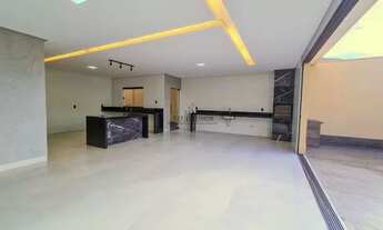 Imagem 5: Jardim Veneza - Casa Térrea com amplo quintal e lazer