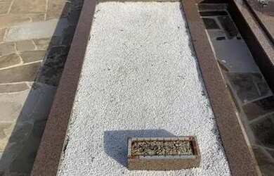 Imagem 5: Jazigo Exclusivo no Cemitério São Vicente: Honre seus Entes Queridos com prestígio!