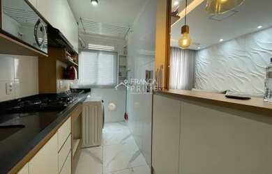 Imagem 2: IMÓVEL DE 2 DORMITORIOS, ANDAR ALTO, PLANEJADOS NA COZINHA, COOKTOP, FORNO, TETO REBAIXADO