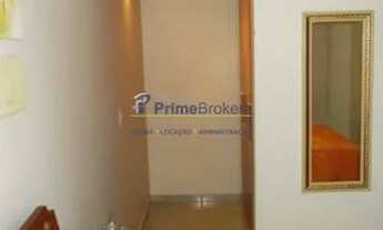 Imagem 3: APTO COM CARPETE DE MADEIRA E ARMÁRIOS