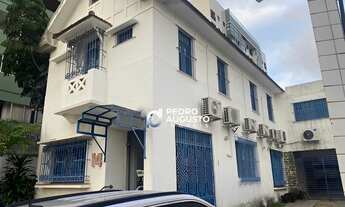 Imagem 2: Casa para aluguel e venda possui 379 metros quadrados com 6 quartos em Graças - Recife - P