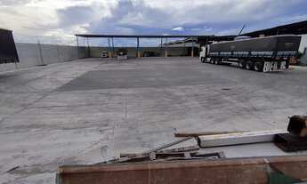 Imagem 2: Galpão / Depósito / Armazém / Garagem para aluguel possui 4.300 M² de área total