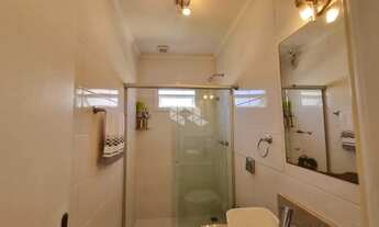 Imagem 5: Casa com vista deslumbrante de 2 dormitórios, suíte, espaço gourmet, placa solar no bairro