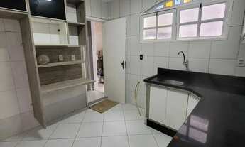 Imagem 14: Casa na Imbetiba para aluguel com 3 suítes, sendo 1 no térreo, e 2 vagas de garagem, Macaé