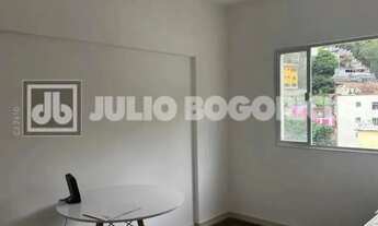 Imagem 2: Glória - Apartamento - Padrão - Residencial - 64 m² - 2 quartos; 1 suíte - Ótima localizaç