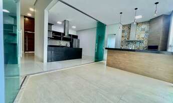 Imagem 7: Casa Térrea, Condomínio do Lago, 3 etapa, terreno com 650 m2, 280 m2 construídos. São 3 su