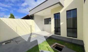 Imagem 2: Casa Padrão de 2/4 sendo 1 suíte de 67 m², quintal, cerca elétrica, 1 vaga por 190.000,00