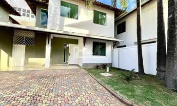 Imagem: Casa Duplex à Venda em Condomínio no Santa