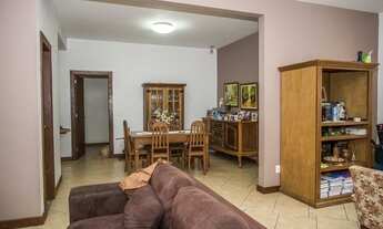 Imagem 5: Condomínio Pedras Douradas ótima casa duplex 5 quartos 2 suítes quintal com piscina