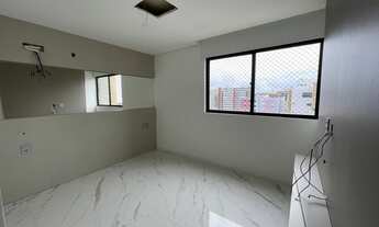 Imagem 2: Cobertura para venda possui 137 metros quadrados com 2 quartos em Ponta Verde - Maceió - A