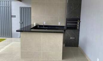 Imagem 2: Casa para venda possui 150 metros quadrados com 3 quartos em Jardim Patrícia - Uberlândia