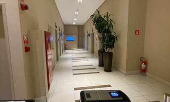 Imagem 6: Centro comercial para venda possui 48 metros quadrados em Sítio Tamboré Alphaville - Barue