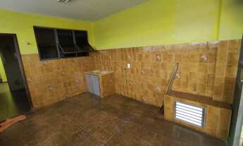 Imagem 3: Casa Centro (ao lado Maioloni Rio de Janeiro) com 4 quartos (1 suíte) + suíte empregada