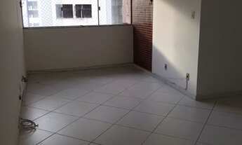 Imagem 4: Apartamento bem localizado com dois quartos dependência completa a venda na Pituba