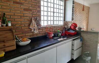 Imagem 2: Excelente casa geminada independente toda reformada no Santa Branca com 2 vagas livres