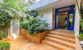 Imagem 2: Casa para venda possui 1200 metros quadrados com 5 quartos em Vila Tramontano - São Paulo