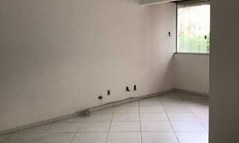 Imagem 3: Apartamento bem localizado com dois quartos dependência completa a venda na Pituba