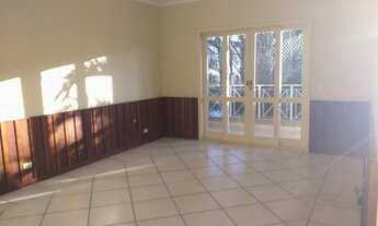 Imagem 6: Casa de condomínio para aluguel possui 480 metros quadrados com 4 quartos