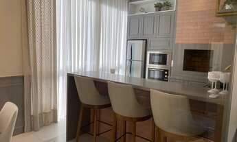 Imagem 5: OPORTUNIDADE Apartamento a venda na quadra do mar em Meia Praia Itapema SC