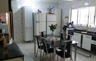 Imagem 4: Sobrado para venda possui 180 metros quadrados com 3 quartos em Jardim São Vicente - São P