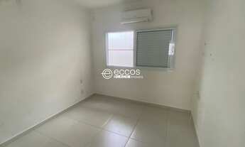 Imagem 6: Casa com 4 quartos para alugar no bairro Jardim Karaíba