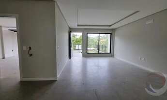 Imagem 2: Casa para venda possui 198 metros quadrados com 3 quartos em João Paulo - Florianópolis