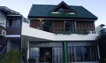 Imagem 6: Casa para aluguel e venda possui 430 metros quadrados com 5 quartos em Centro - Florianópo