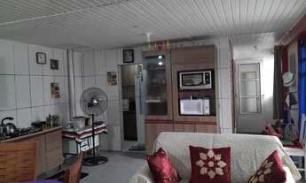 Imagem 7: Casa de alvenaria, com ampla sala e cozinha conjugada, 01 dormitório, banheiro, despensa