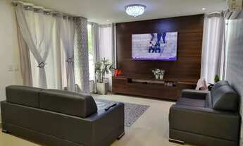 Imagem 4: Casa duplex semimobiliada, com 4 quartos sendo 3 suítes, Lazer amplo com churrasqueira, Br