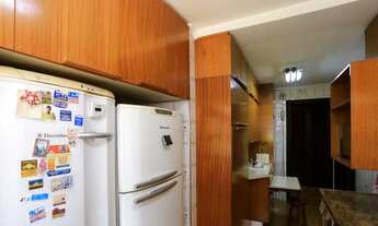 Imagem 5: Sobrado para aluguel e venda possui 295 metros quadrados com 4 quartos