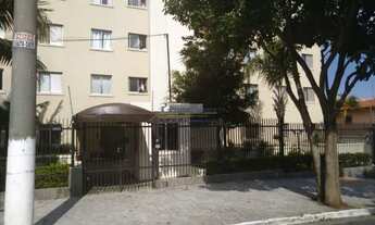 Imagem 6: APTO COM CARPETE DE MADEIRA E ARMÁRIOS