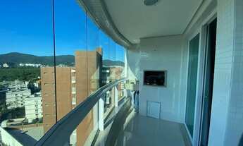 Imagem 5: Apartamento semimobiliado com vista para o mar, 2 dormitórios sendo 1 suíte, 2 vagas de g