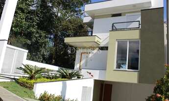 Imagem 2: ARUÃ 3 SUÍTES, PISCINA E FUNDO PARA RESERVA