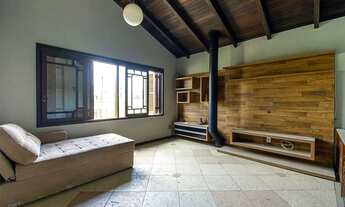 Imagem 7: Ampla casa com 4 dormitórios no bairro Igara