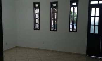 Imagem 7: Casa de condomínio para aluguel possui 100 metros quadrados com 4 quartos