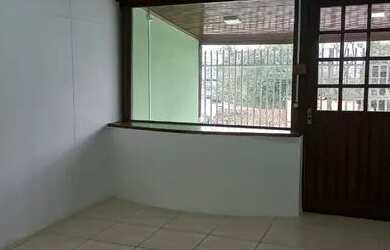 Imagem 3: Casa, 2 quartos bairro Santo Inacio perto do parque barigui com garagem