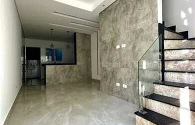 Imagem 5: Vendo linda casa alto padrão, Canto do Forte, em Condomínio, 02 dormitórios, quintal com c