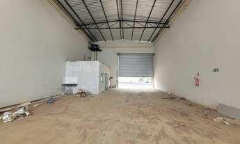 Imagem 2: Galpão para aluguel tem 320 metros quadrados no Bairro Marta Helena - Uberlândia - MG