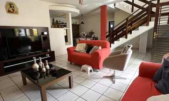 Imagem 2: Casa para aluguel possui 240 metros quadrados com 4 quartos em Miramar - João Pessoa - PB