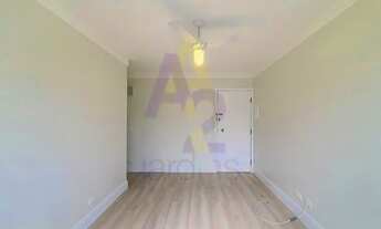 Imagem 3: Apartamento reformado com 2 dormitórios, 1 vaga em ótima localização no Jd. Paulista