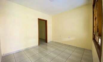 Imagem 2: Casa com 2 Quartos e vaga de garagem