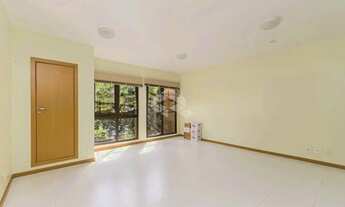 Imagem 3: Sala comercial no condomínio Biltmore no bairro Praia de Belas com box escriturado