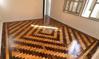 Imagem 2: Apartamento de dois dormitórios, banheiro e sala no bairro da Azenha em Porto Alegre