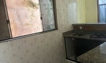 Imagem 4: Vendo Lote com Duas Casas e Piscina no Sol Nascente