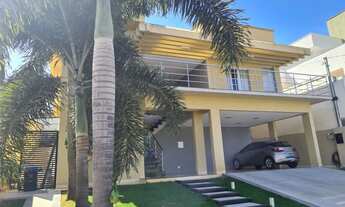 Imagem: Casa à venda 3 Quartos, 3 Suites, 4 Vagas