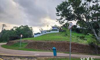 Imagem: Terreno de esquina com vista e projeto aprovado