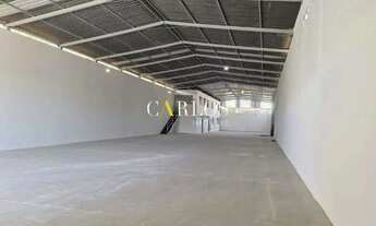 Imagem 7: Galpão novo ampla frente recuada para estacionamento